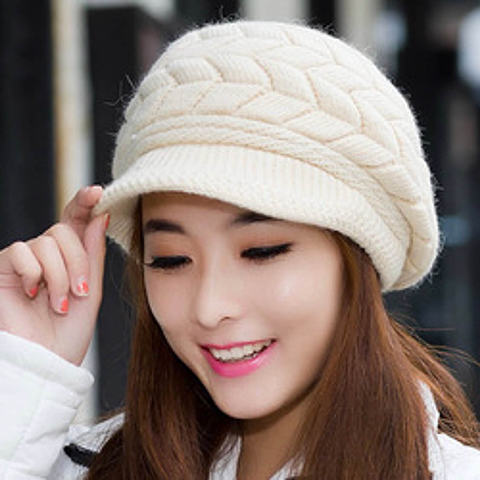 Women's Winter Beret Beanie Hat in Knitted Fleece